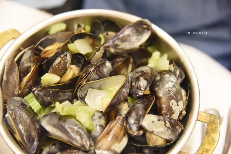 布魯塞爾美食餐廳推薦｜老字號淡菜餐廳 Aux Armes De Bruxelles 令人難忘的美味淡菜