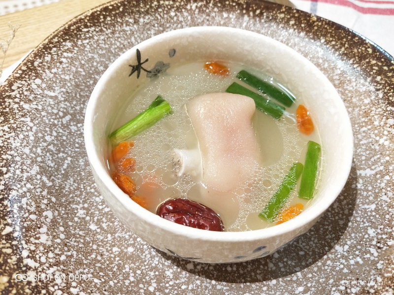 【養身食譜】豬腳山藥養身湯｜滿滿的膠原蛋白養胃湯