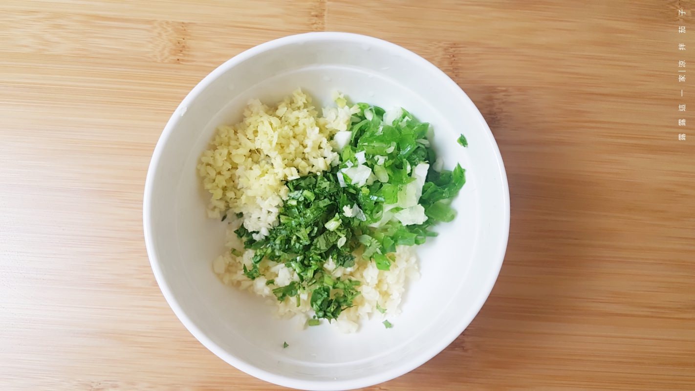 【涼拌食譜】涼拌茄子｜夏天爽口開胃菜 少油多健康