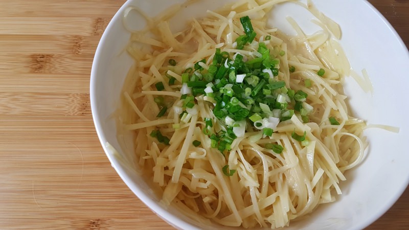 【家常食譜】馬鈴薯煎餅｜全家大小都適合的早餐煎餅