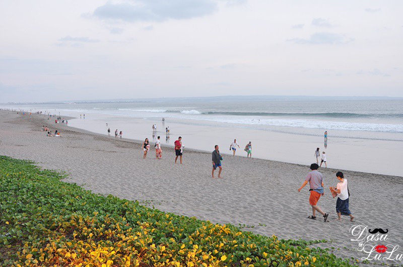 峇里島水明漾Seminyak逛街海邊咖啡海景咖啡