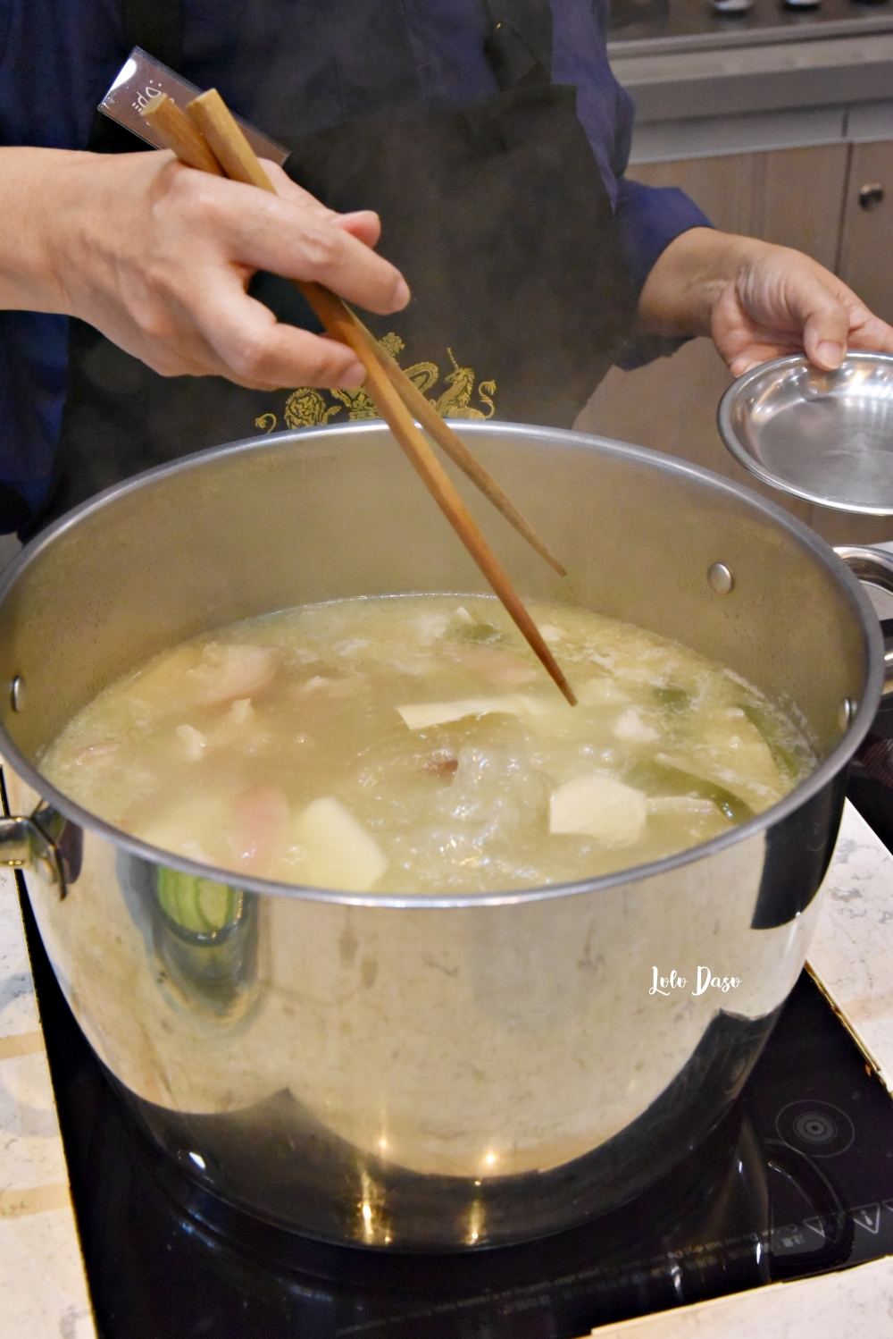 台北廚藝課程-桂冠窩廚房｜上海本幫菜：梅干扣肉·醃篤鮮·上海烤麩｜母女週末廚藝教室約會