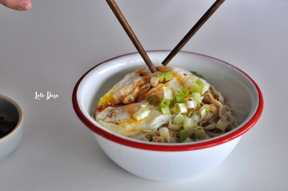 拌麵食譜｜古早味家常拌麵：一筷子 香辣麻醬＆家鄉油蔥超推薦·狂熱愛他們的辣油呀！