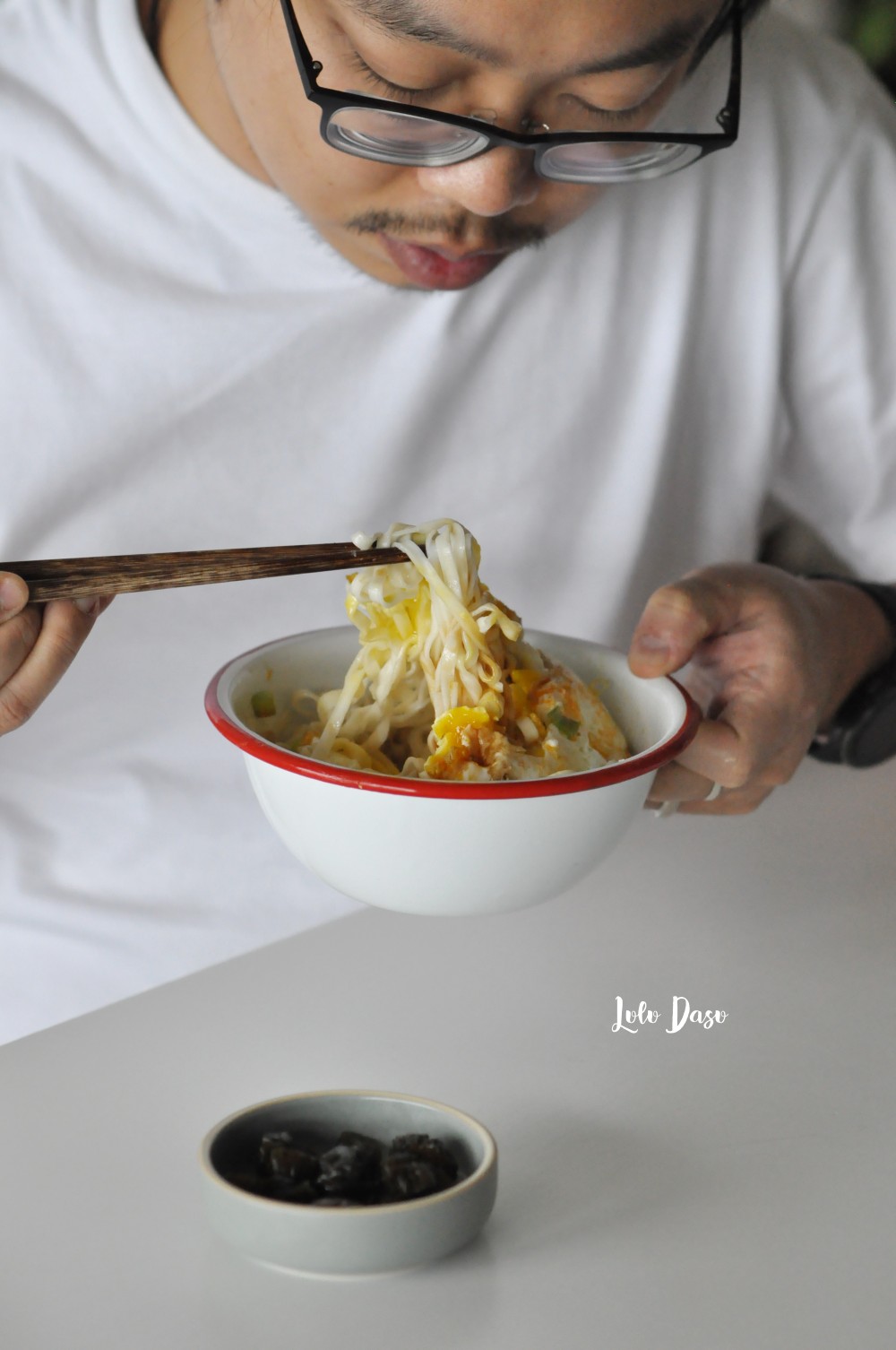 拌麵食譜｜古早味家常拌麵：一筷子 香辣麻醬＆家鄉油蔥超推薦·狂熱愛他們的辣油呀！