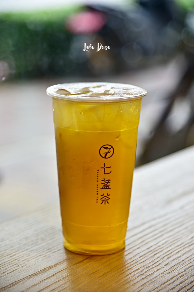 林口七盞茶｜每一款都清爽好喝的手搖飲料店推薦·草莓季限定芝士奶霜、芋香珍奶、清茶超好喝