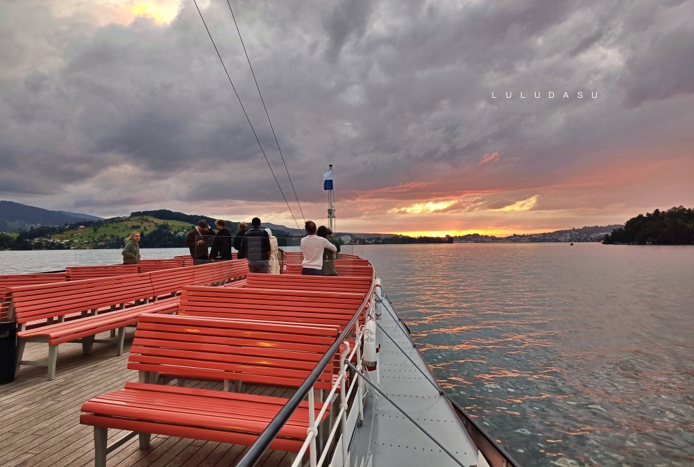 瑞士琉森Luzern超推薦遊湖行程＆湖輪晚餐｜瑞士旅遊通行證SwissTravelPass免費搭船