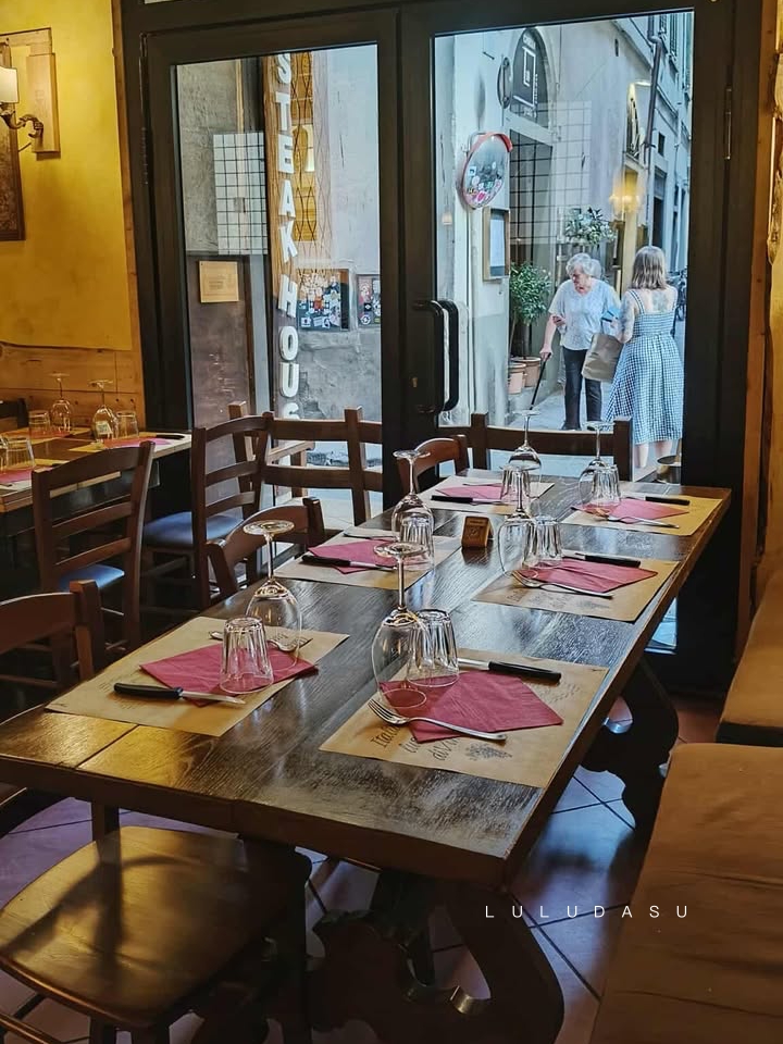 在義大利佛羅倫斯半價吃到丁骨大牛排｜佛羅倫斯推薦餐廳：La Grotta Toscana，The Fork訂位優惠