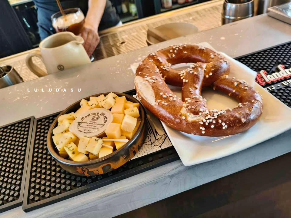 比利時布魯日啤酒體驗｜啤酒釀造參觀導覽Brewery Bourgogne des Flandres＆啤酒餐廳