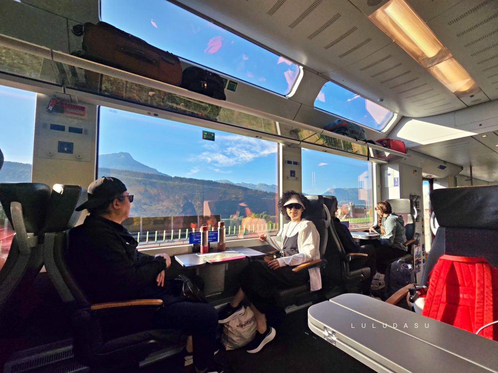 瑞士景觀列車｜黃金列車路線Luzern–Interlaken Express（琉森–茵特拉肯）景觀列車：搭乘紀錄、訂位教學