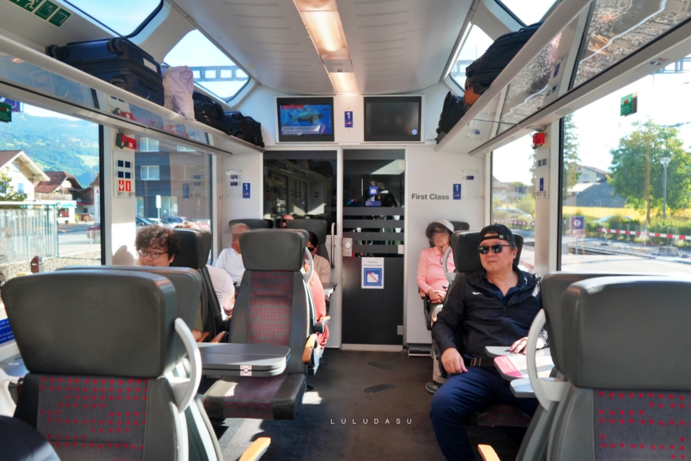 瑞士景觀列車｜黃金列車路線Luzern–Interlaken Express（琉森–茵特拉肯）景觀列車：搭乘紀錄、訂位教學