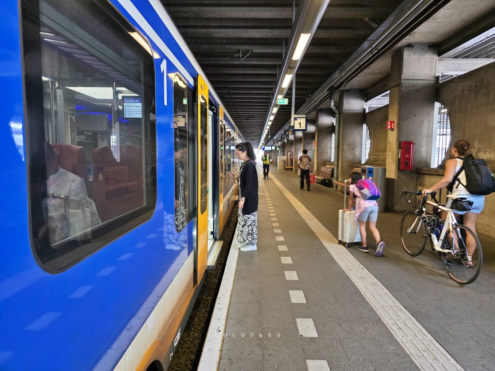 用歐洲火車通行證 Eurail Global Pass從荷蘭到比利時｜帶爹娘去旅行海牙-布魯日：荷比法火車之旅