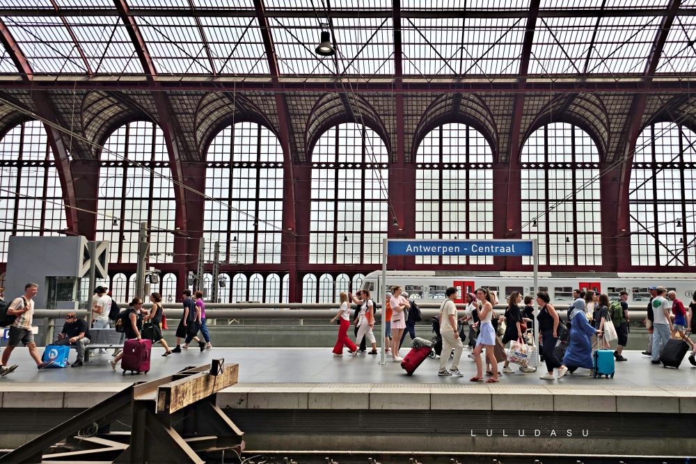 用歐洲火車通行證 Eurail Global Pass從荷蘭到比利時｜帶爹娘去旅行海牙-布魯日：荷比法火車之旅