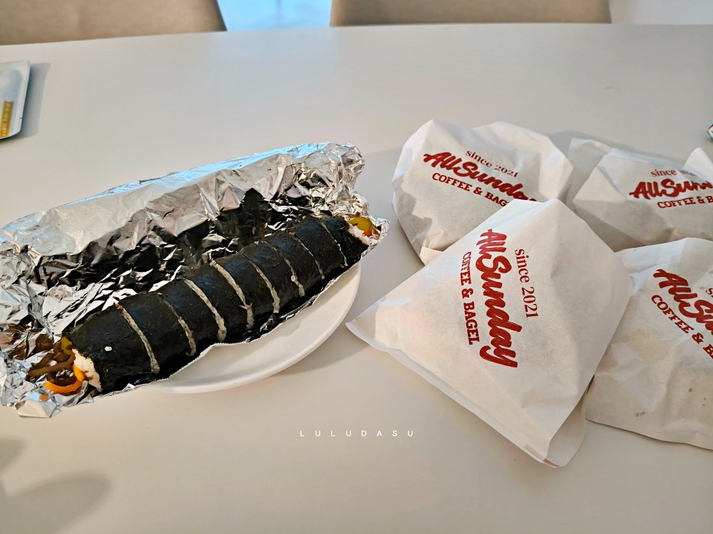 釜山廣安里美食|All Sunday Gwangan熱門貝果店:早晨的海邊瀰漫麵包與咖啡香 釜山廣安里美食|All Sunday Gwangan熱門貝果店:早晨的海邊瀰漫麵包與咖啡香