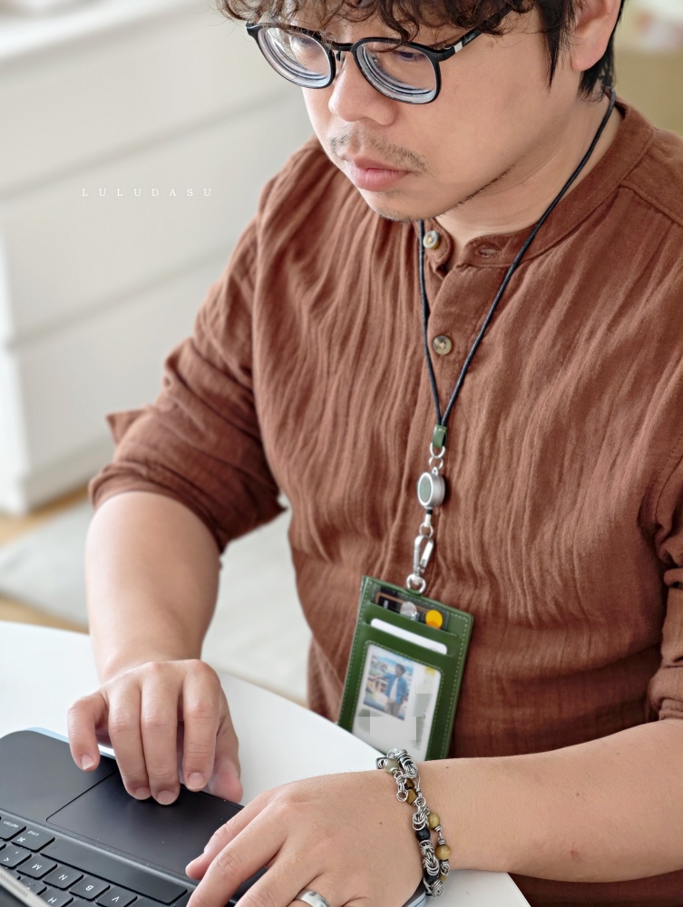 門禁卡套、證件套、零錢卡套推薦|MONDAINE 瑞士國鐵仙人掌皮革證件套開箱:森林綠溜溜球零錢卡套 門禁卡套、證件套、零錢卡套推薦|MONDAINE 瑞士國鐵仙人掌皮革證件套開箱:森林綠溜溜球零錢卡套